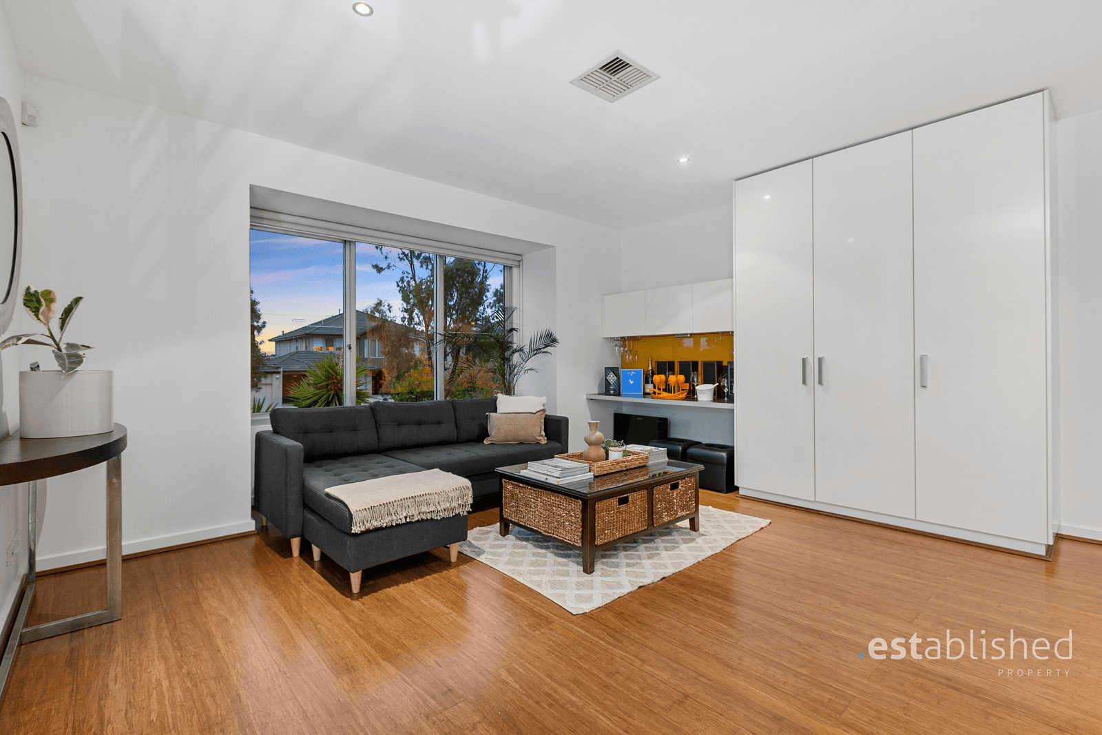 34 Tournament Drive, SANCTUARY LAKES, VIC 3030