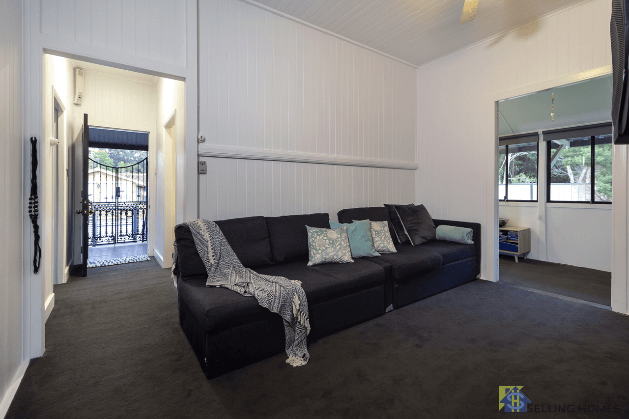 26 Ipswich St, Riverview, QLD 4303