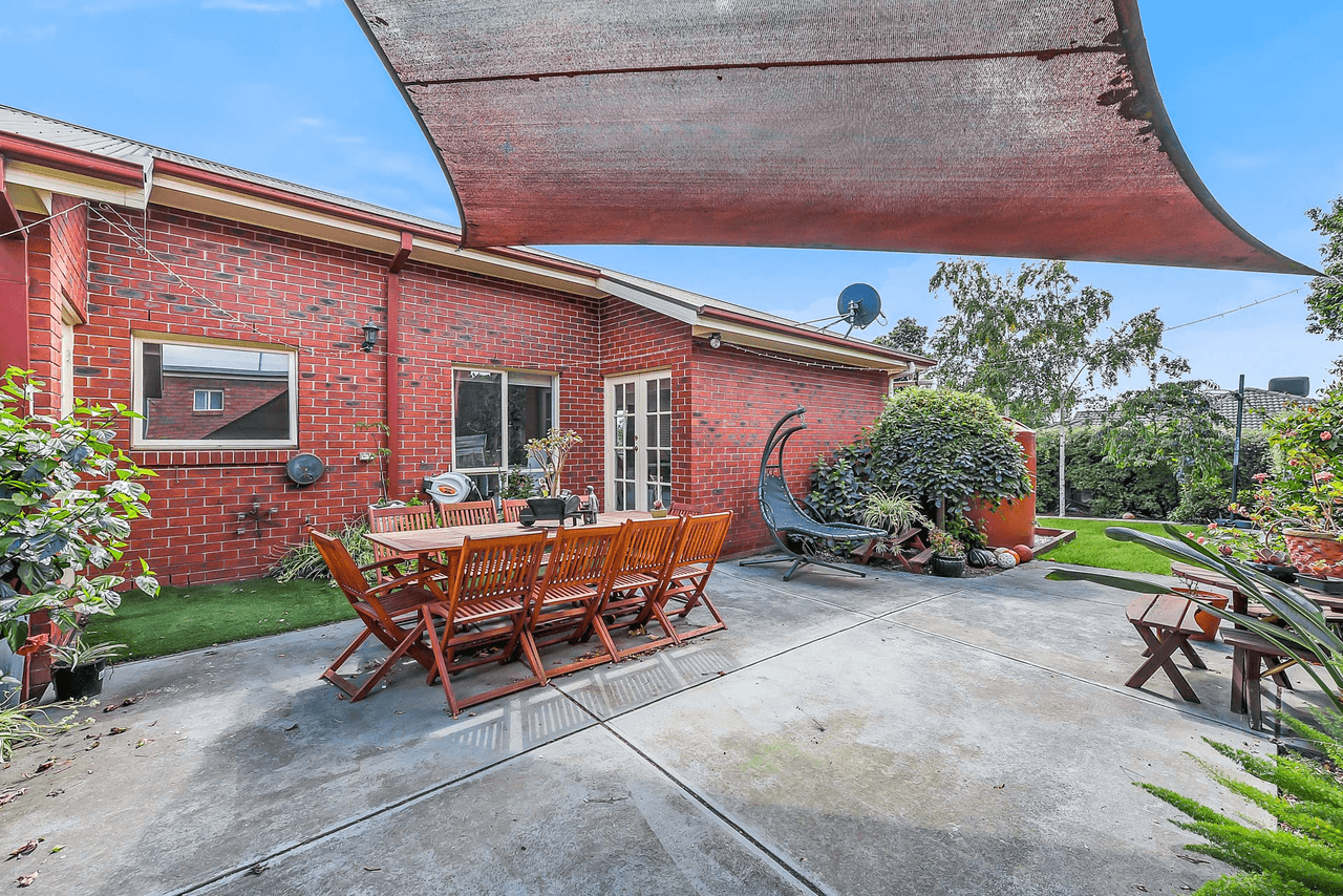 12 St Johns Wood Terrace, BERWICK, VIC 3806