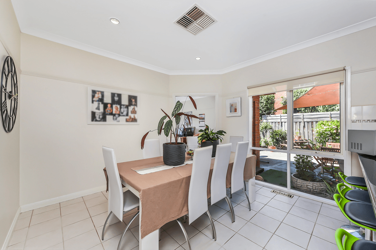 12 St Johns Wood Terrace, BERWICK, VIC 3806