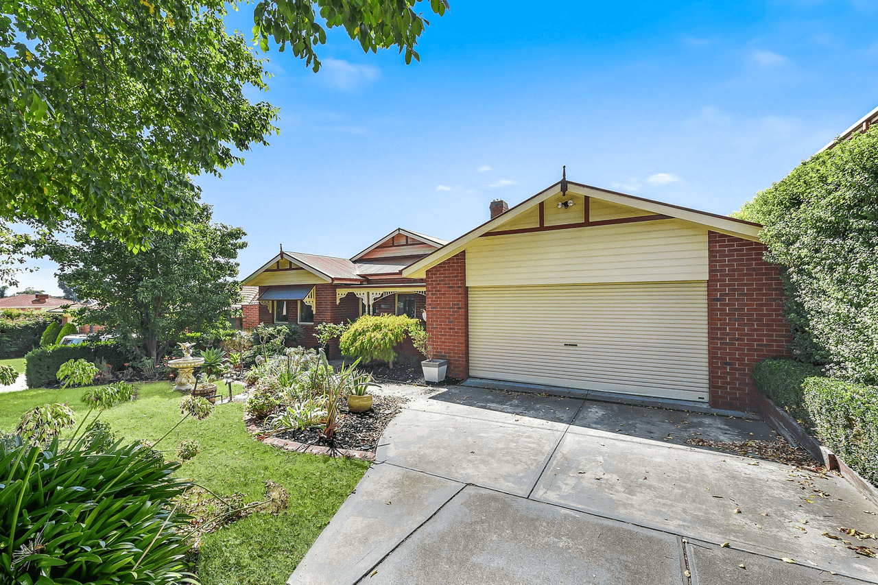 12 St Johns Wood Terrace, BERWICK, VIC 3806