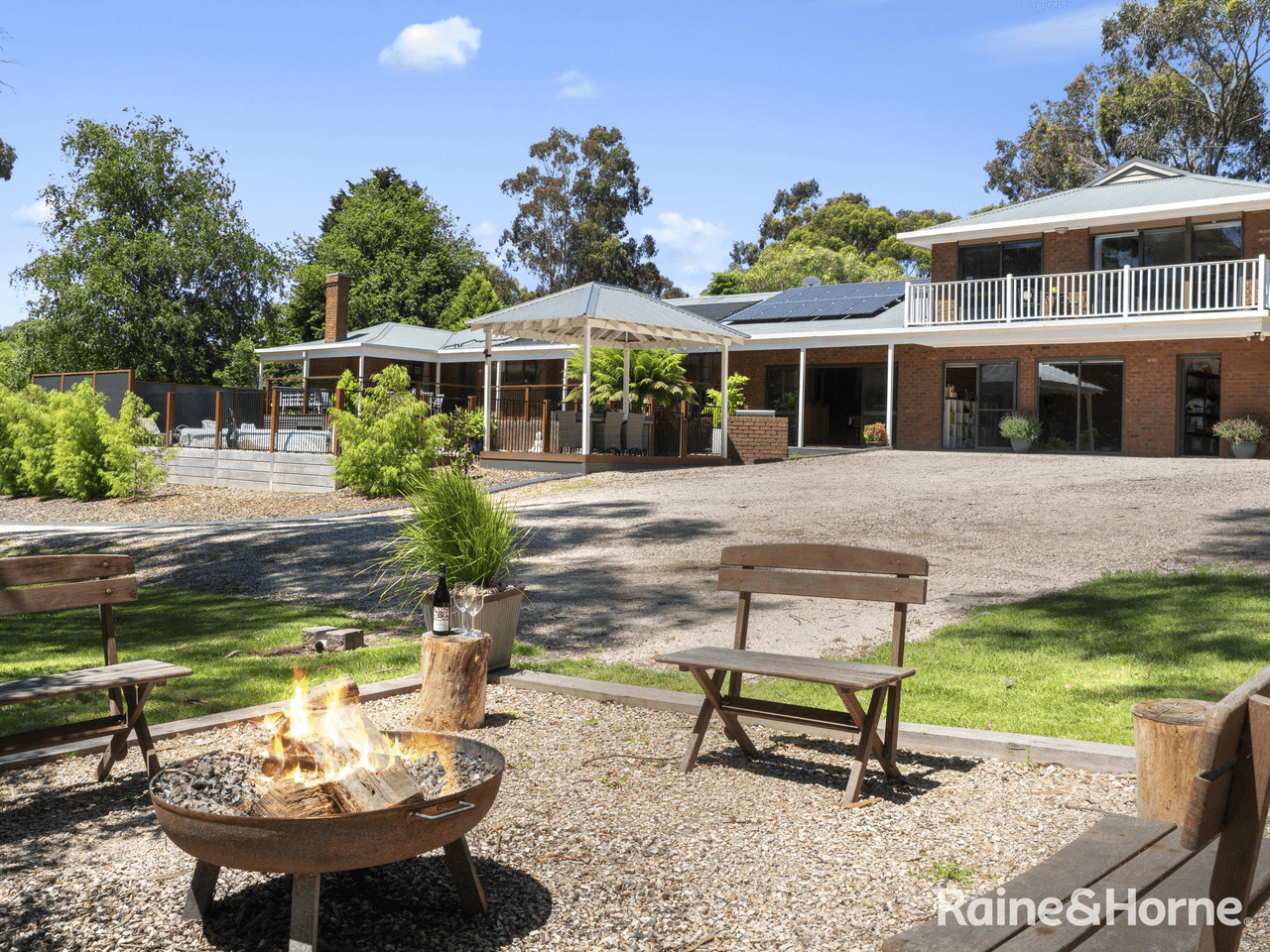 25 Barclay Place, RIDDELLS CREEK, VIC 3431