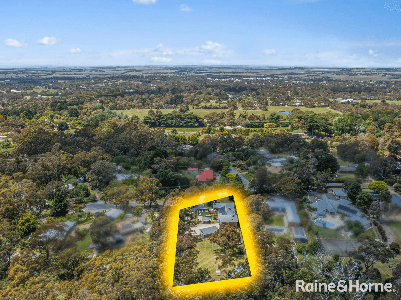 25 Barclay Place, RIDDELLS CREEK, VIC 3431