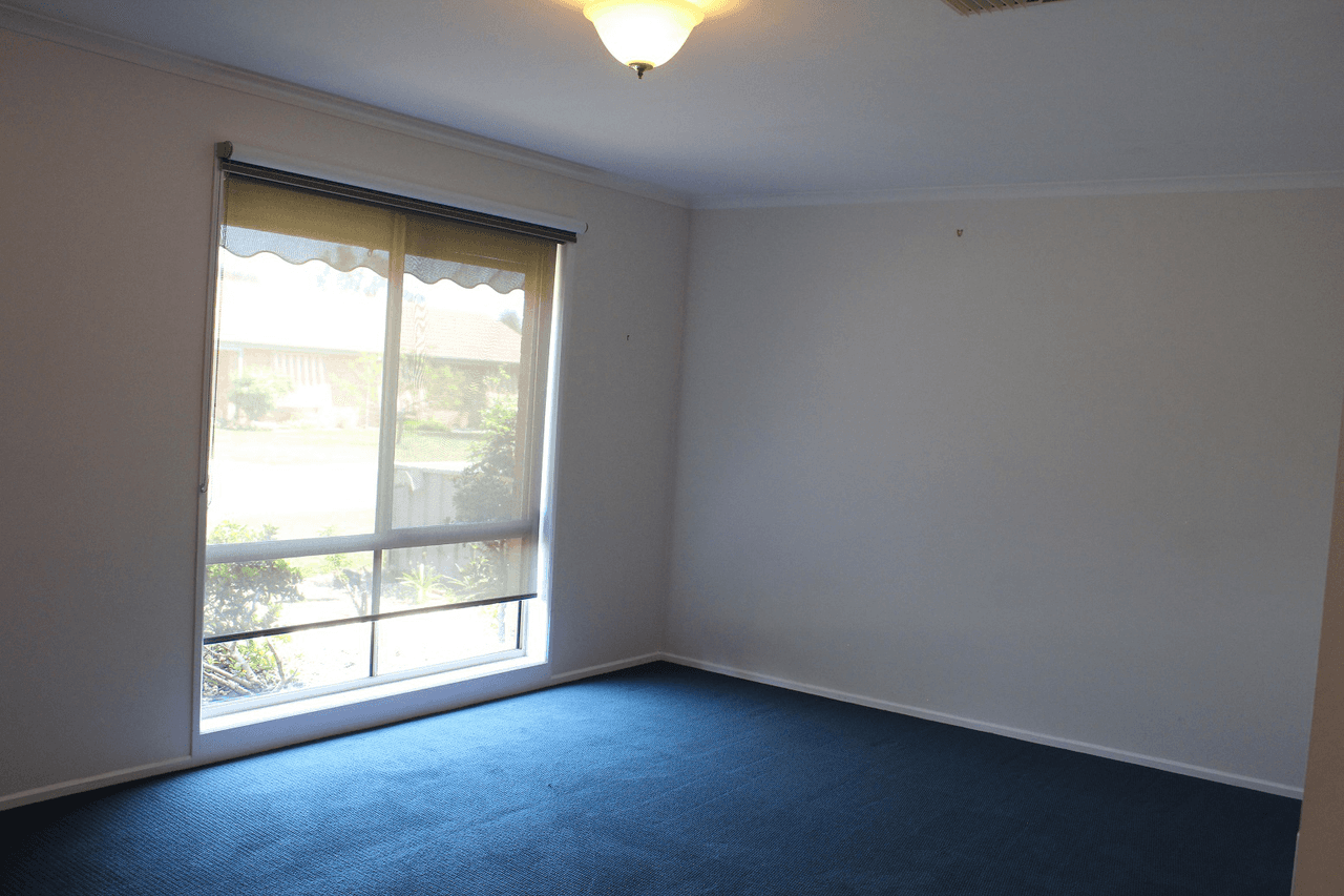 14 Bullara Court, SPRINGDALE HEIGHTS, NSW 2641