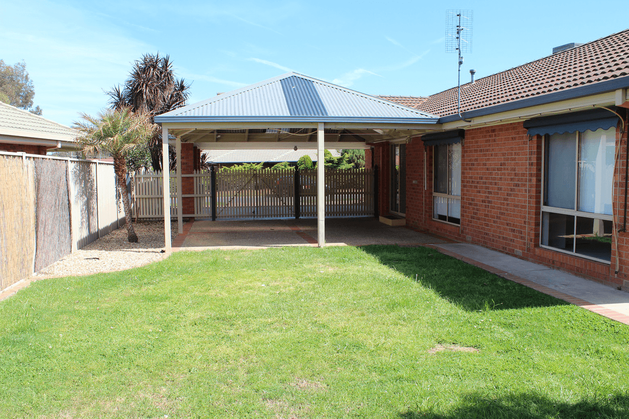 14 Bullara Court, SPRINGDALE HEIGHTS, NSW 2641