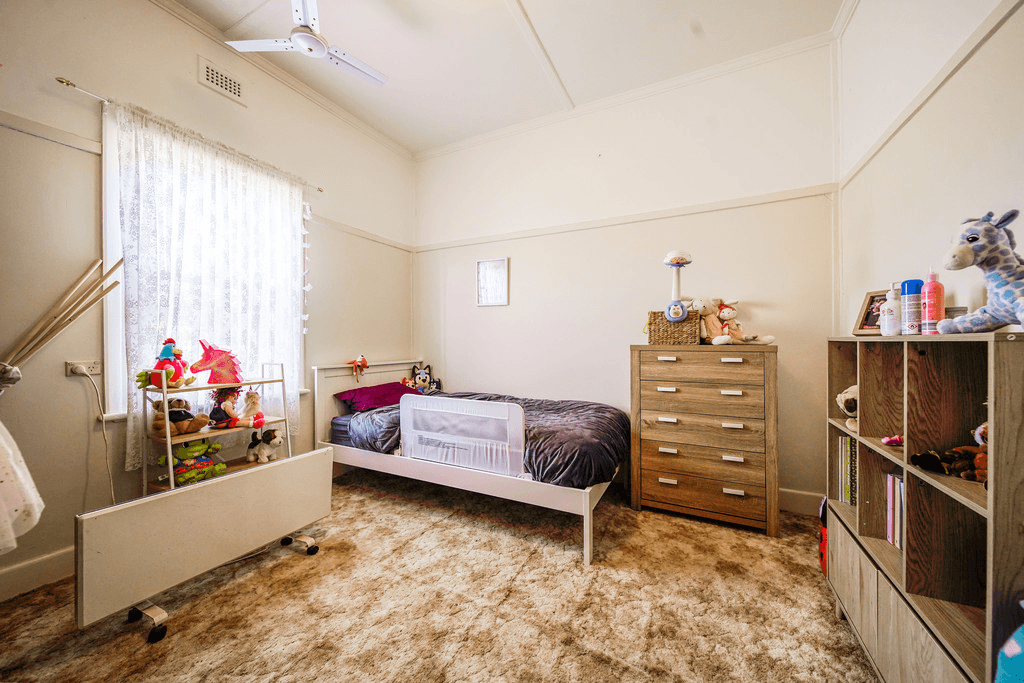 11 Oak Street, EAGLEHAWK, VIC 3556