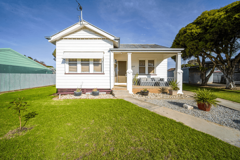 11 Oak Street, EAGLEHAWK, VIC 3556