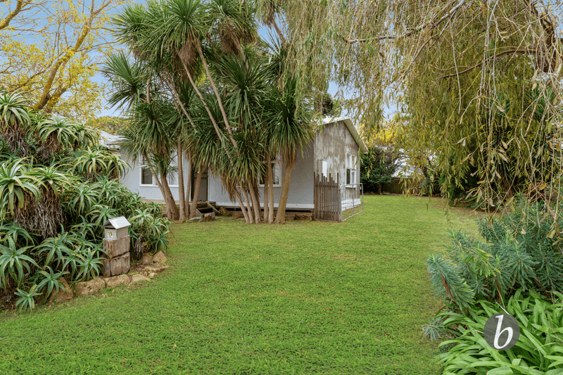 15 Clyde Road, Safety Beach, VIC 3936