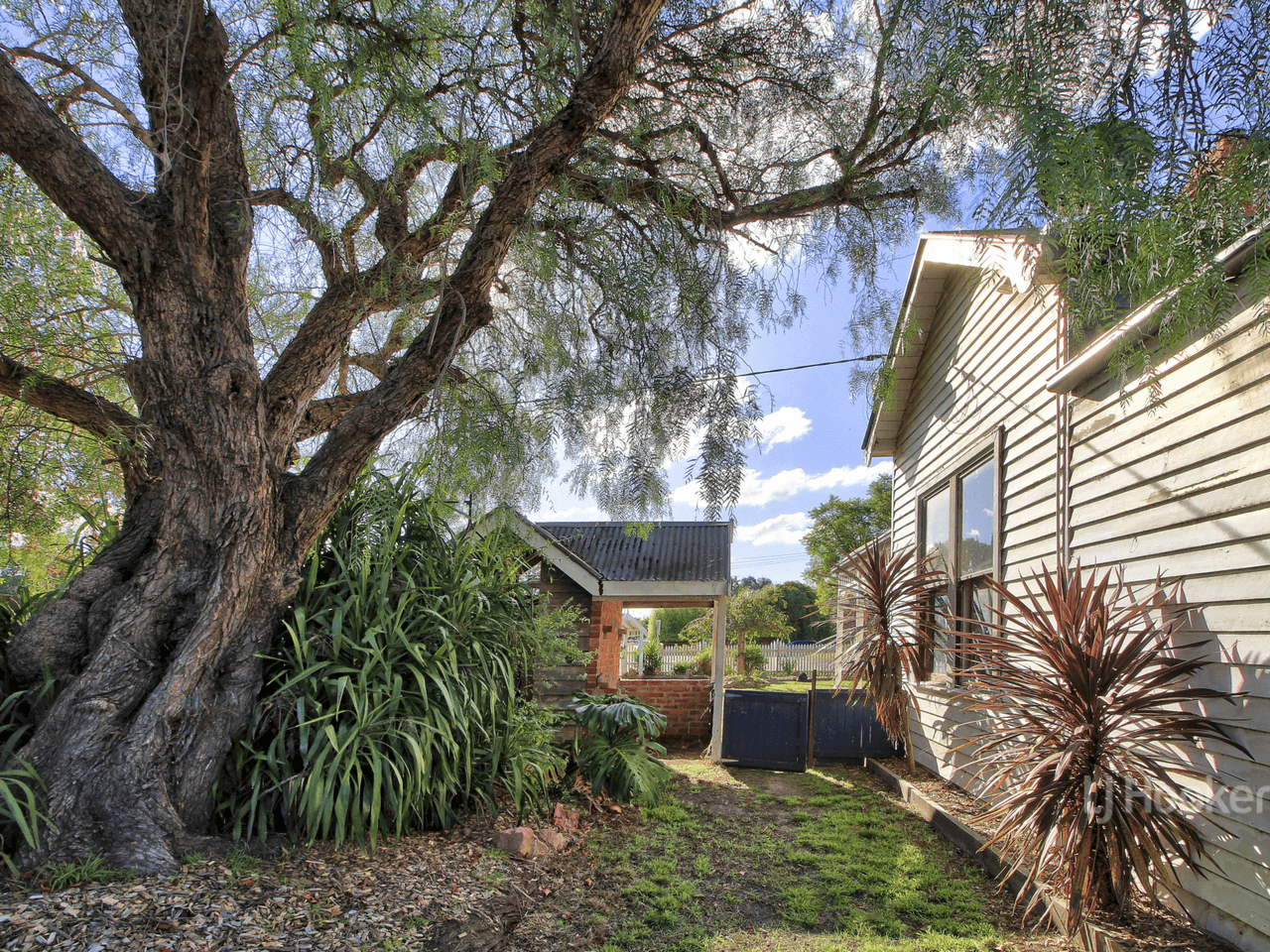 71 Francis Street, BAIRNSDALE, VIC 3875