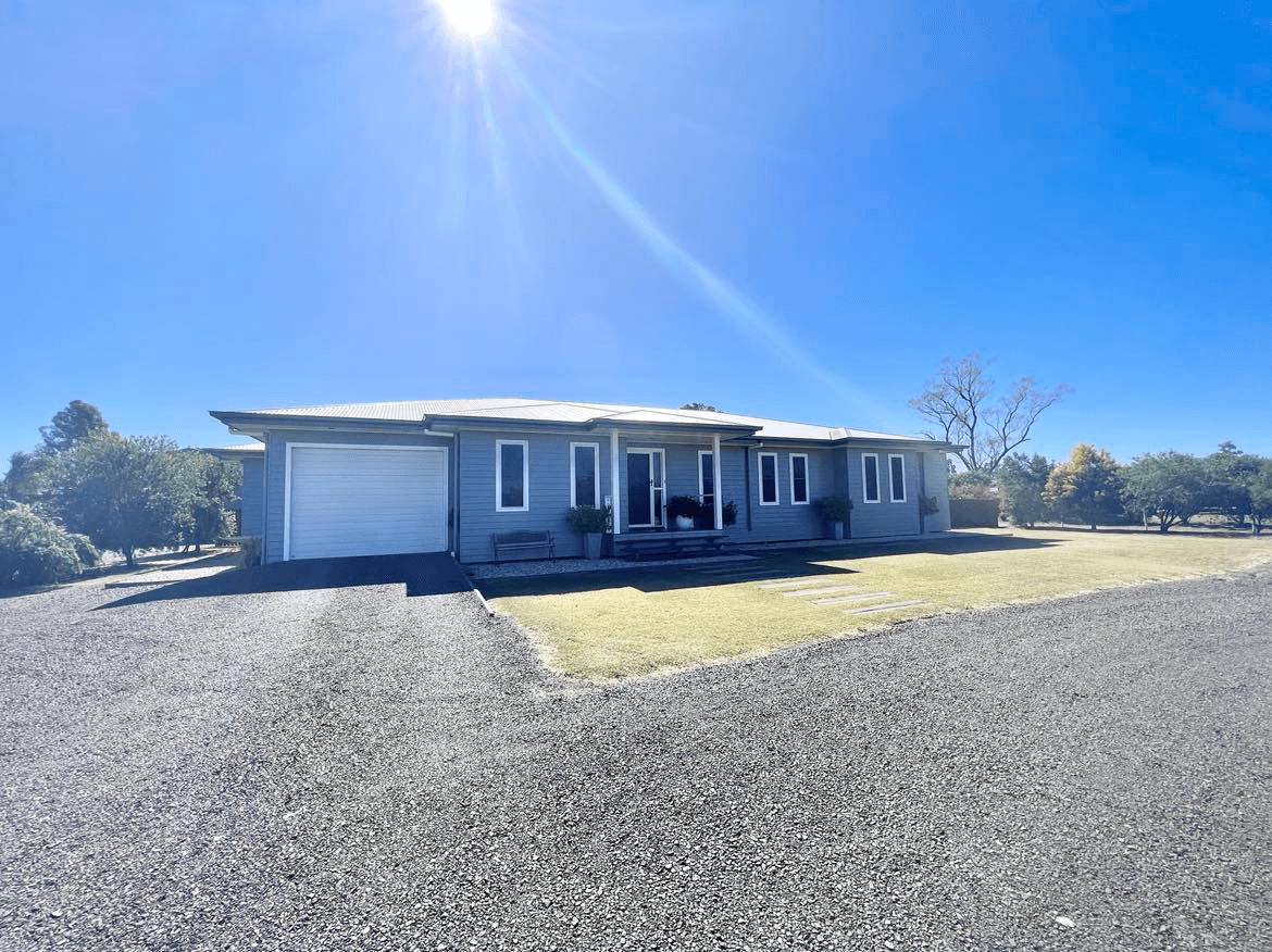 37 Banjo Paterson Place, DALBY, QLD 4405