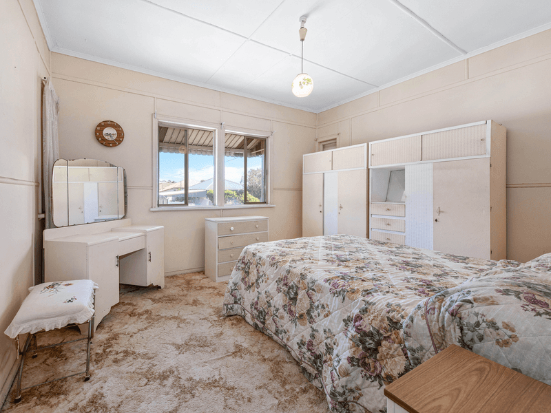 39 Pfingst Road, WAVELL HEIGHTS, QLD 4012