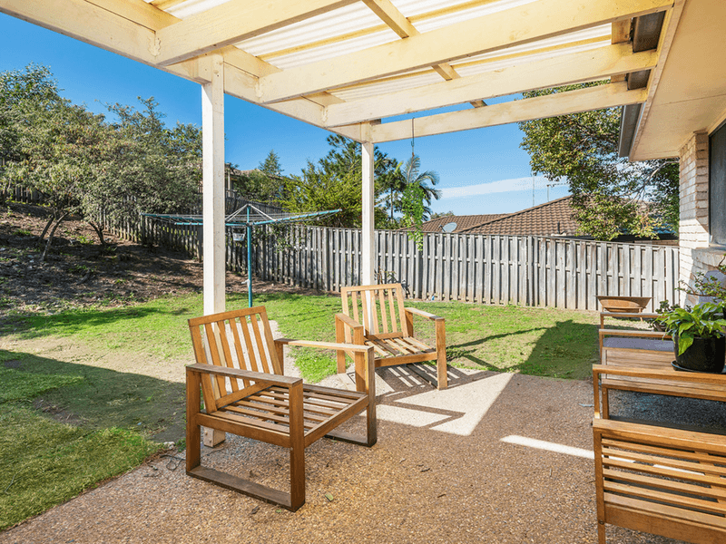 17 Matzia Avenue, Pacific Pines, QLD 4211