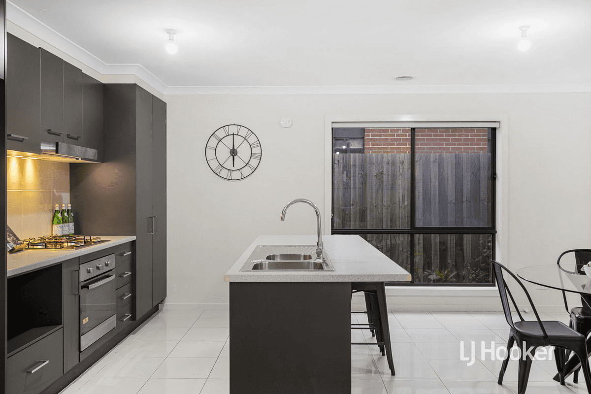 87 McCann Drive, ALBANVALE, VIC 3021