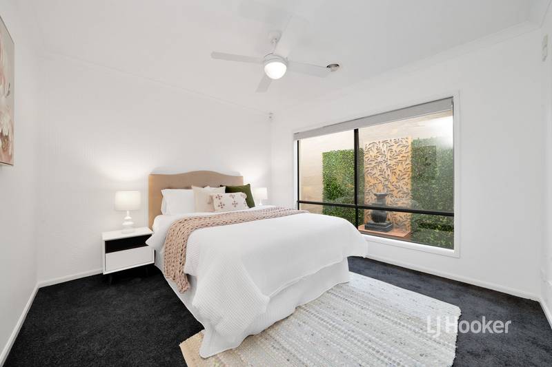 12 Messina Crescent, POINT COOK, VIC 3030