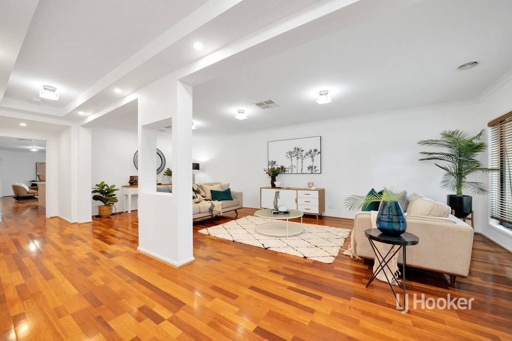 12 Messina Crescent, POINT COOK, VIC 3030