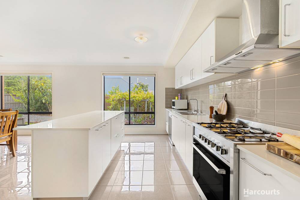 4 Kage Grove, MERNDA, VIC 3754