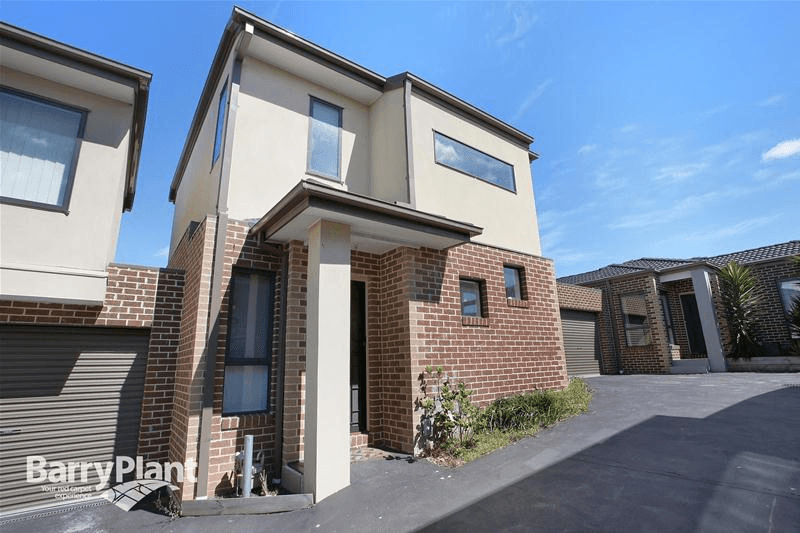 2/9 Goldlang Street, Dandenong, VIC 3175