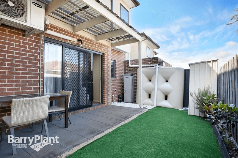 2/9 Goldlang Street, Dandenong, VIC 3175