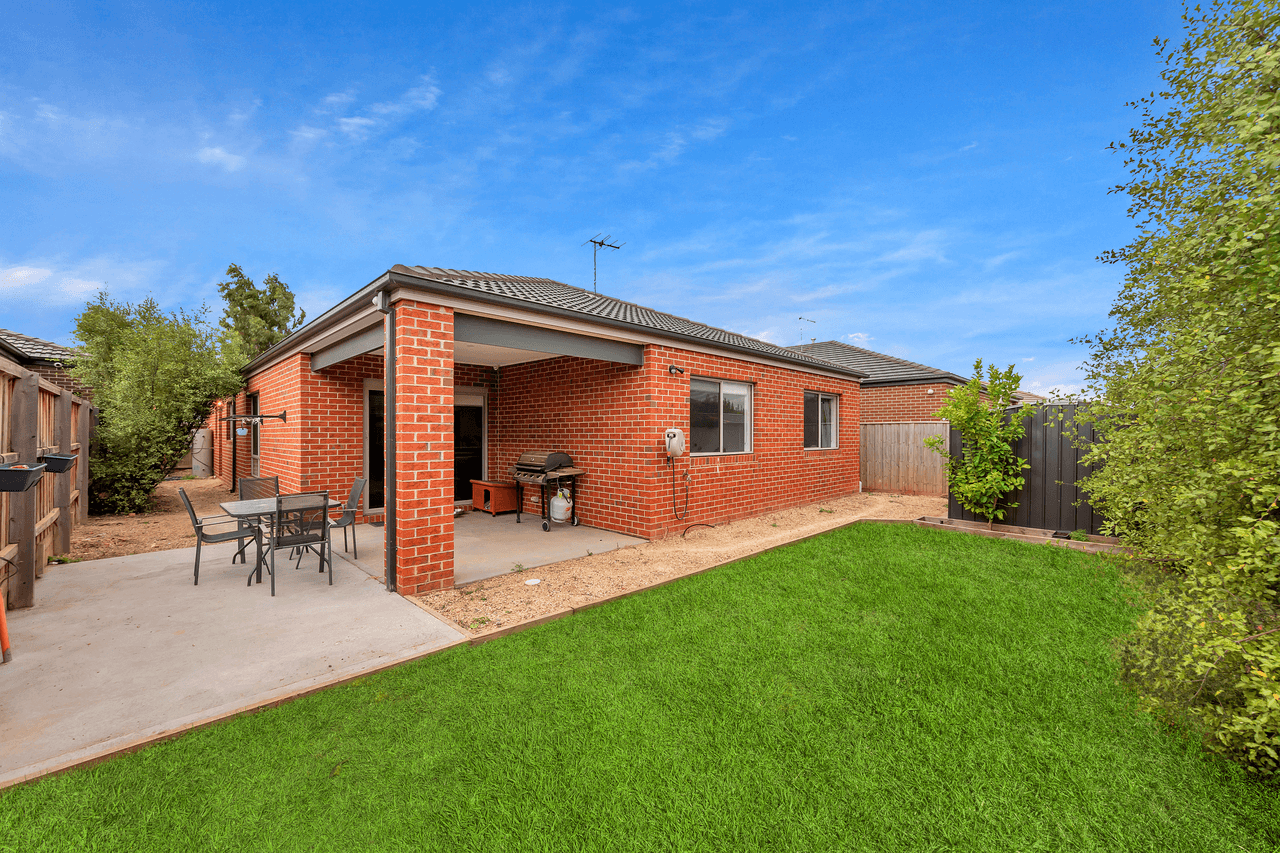 5 Versteegen Street, FRASER RISE, VIC 3336