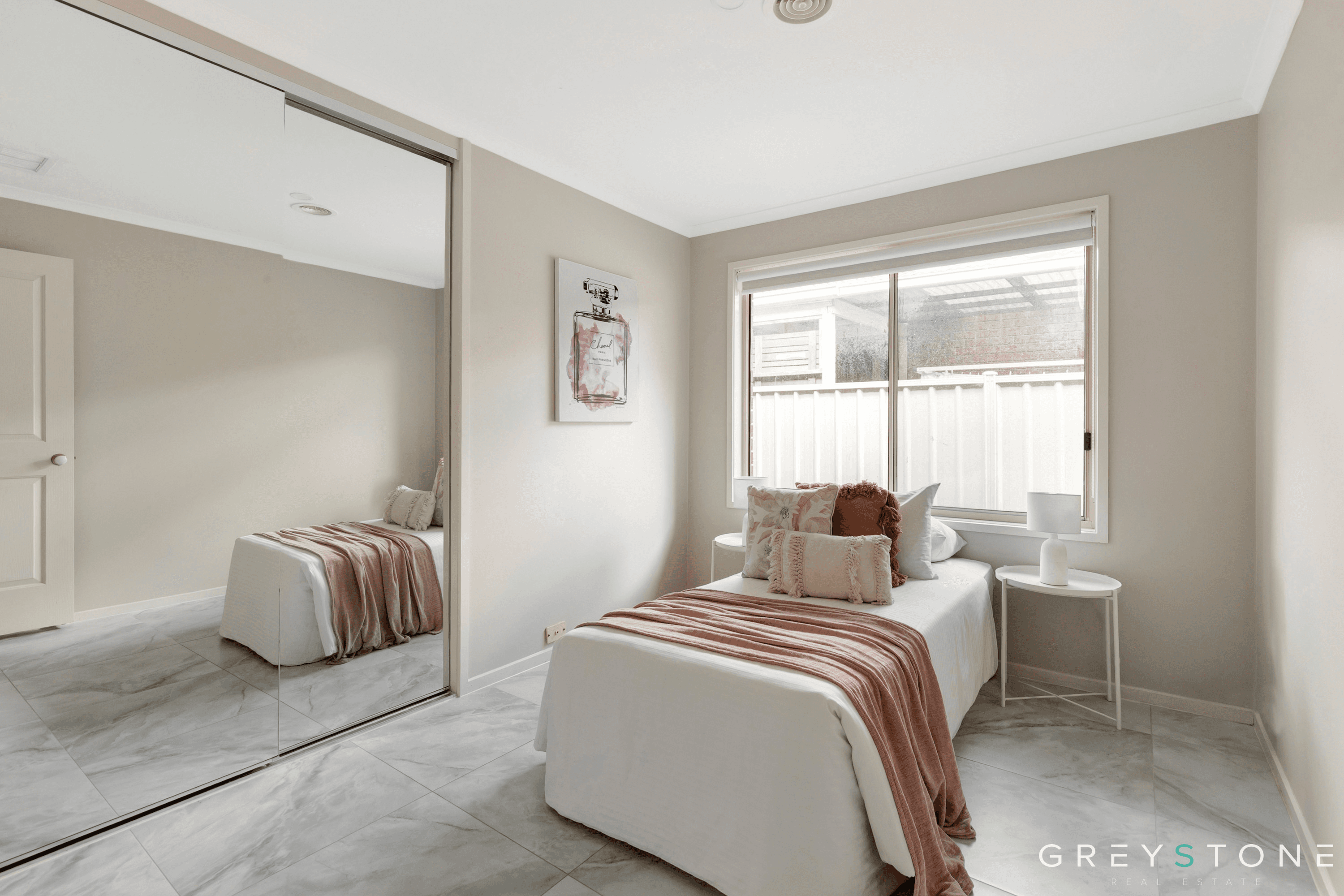 2 Moreton Close, CAROLINE SPRINGS, VIC 3023