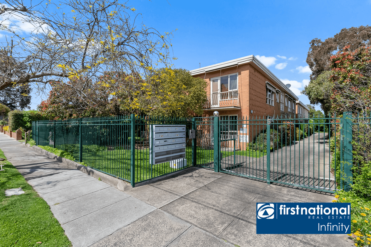 4/5 Gnarwyn Road, Carnegie, VIC 3163