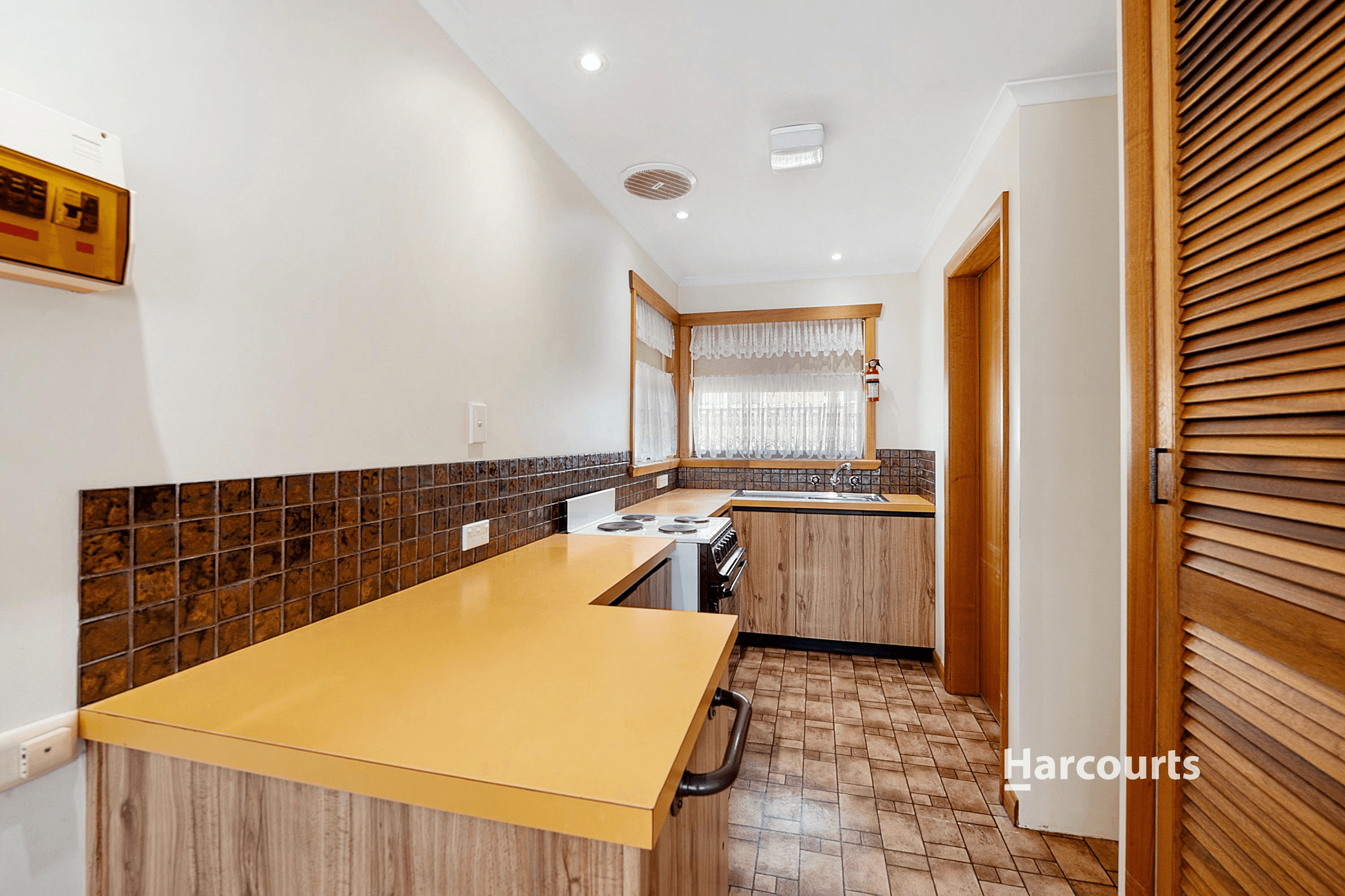 2/15 Nicholls Street, DEVONPORT, TAS 7310