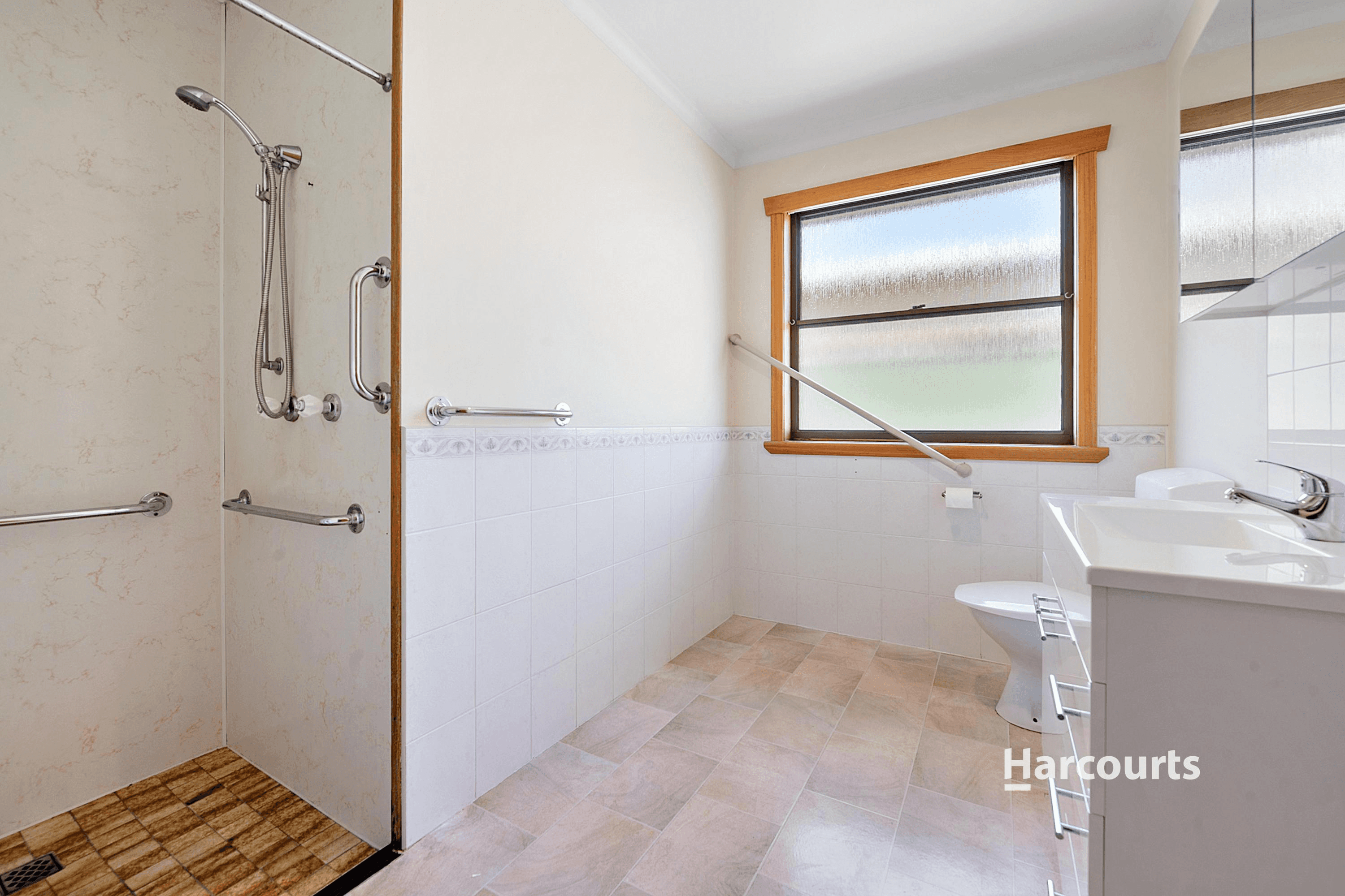 2/15 Nicholls Street, DEVONPORT, TAS 7310