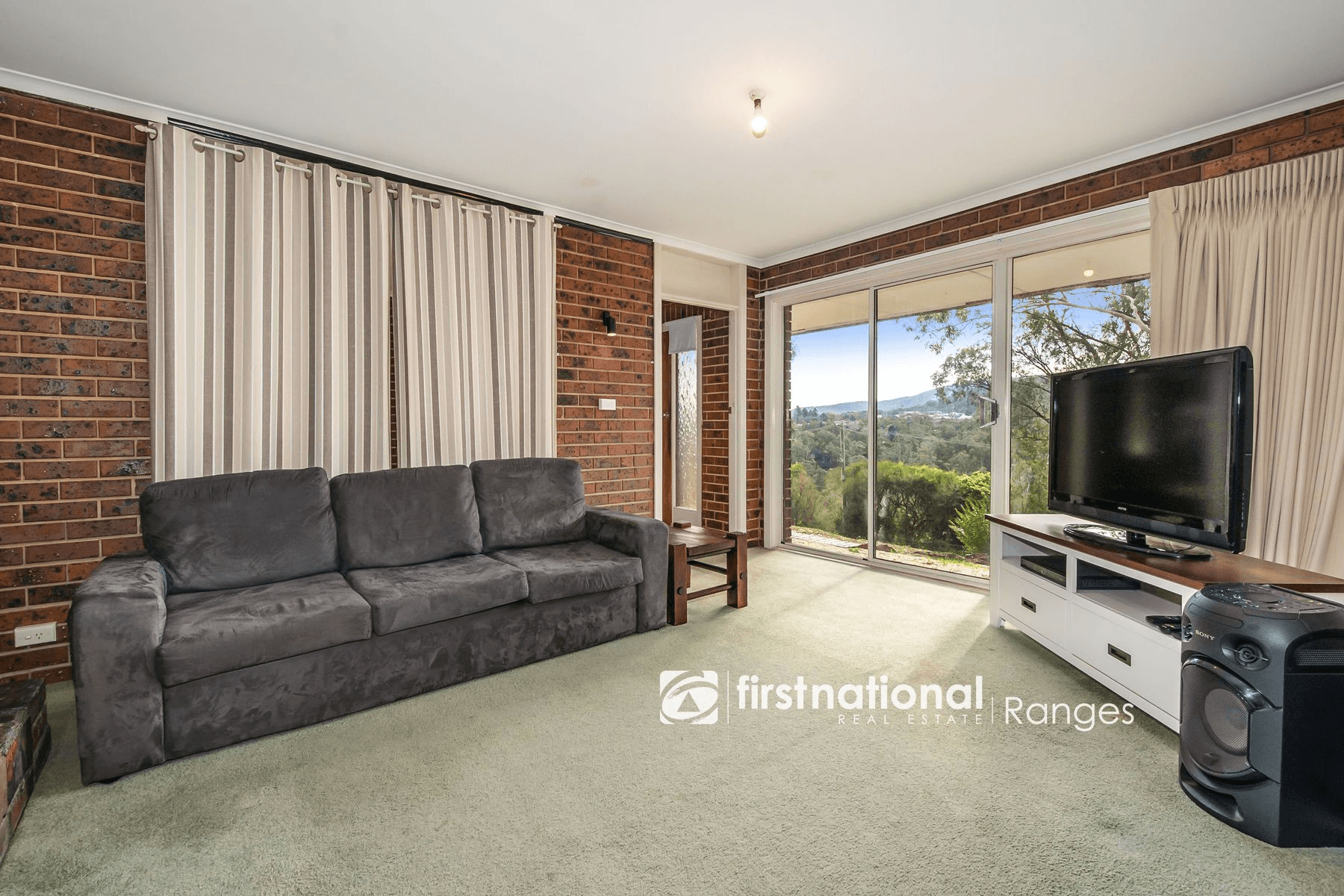 1 Cedar Grove, SELBY, VIC 3159