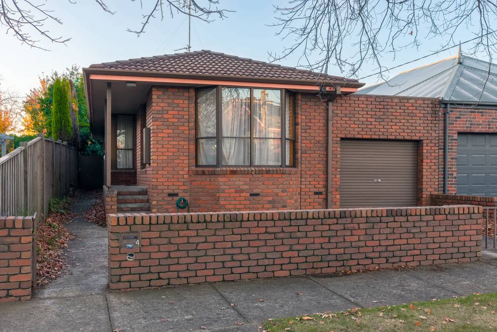 4 Gnarr Street, LAKE WENDOUREE, VIC 3350