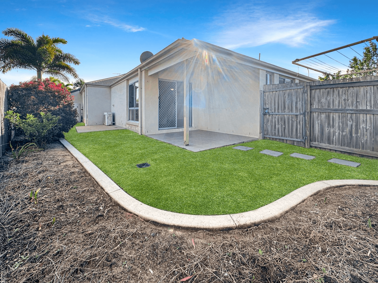 2/2 Michigan Way, ANDERGROVE, QLD 4740