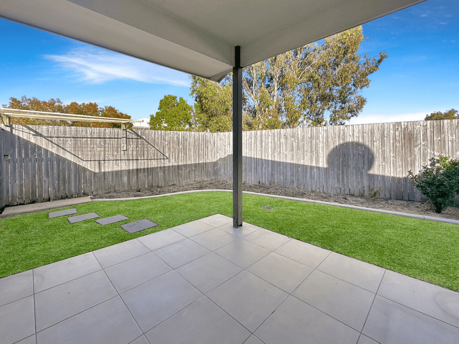 2/2 Michigan Way, ANDERGROVE, QLD 4740