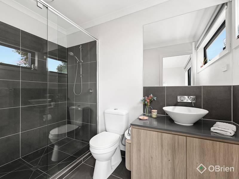 38 Washington Drive, Thornhill Park, VIC 3335