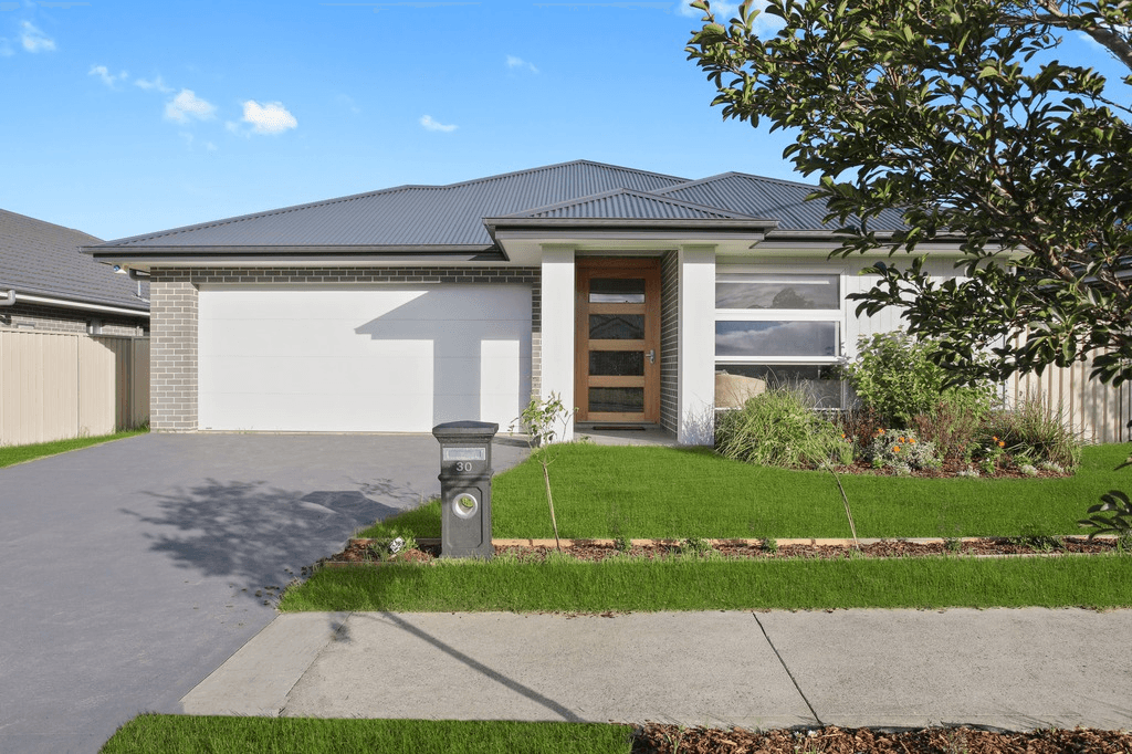 30 Kamilaroi Crescent, BRAEMAR, NSW 2575