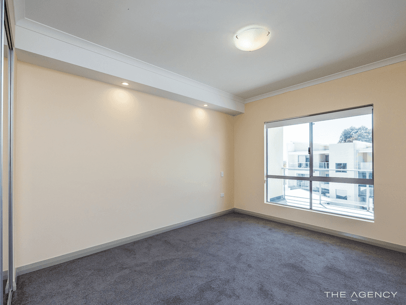 13/88 Lakeside Drive, Joondalup, WA 6027