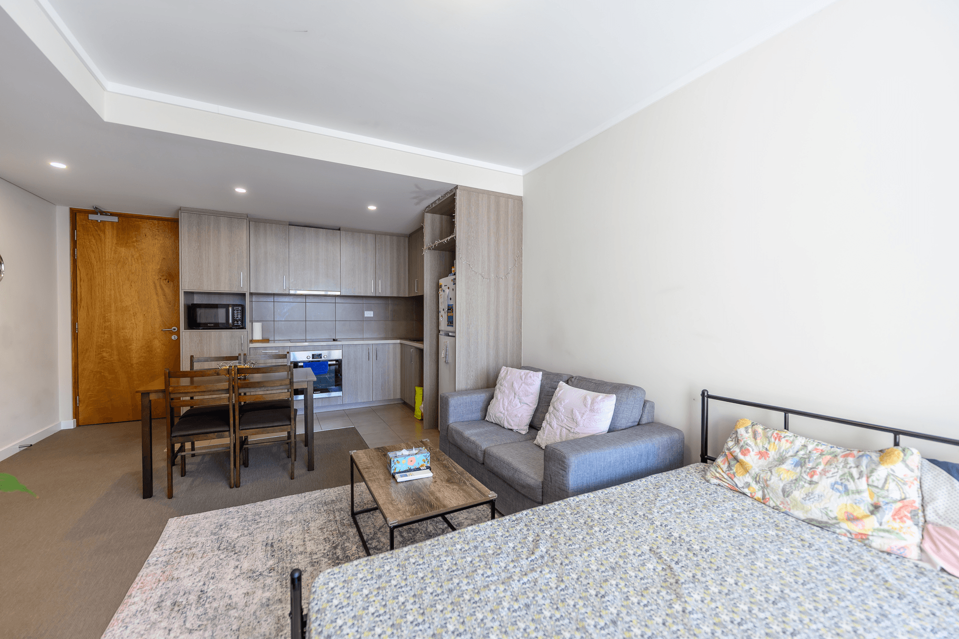 411/18 Cecil Avenue, Cannington, WA 6107