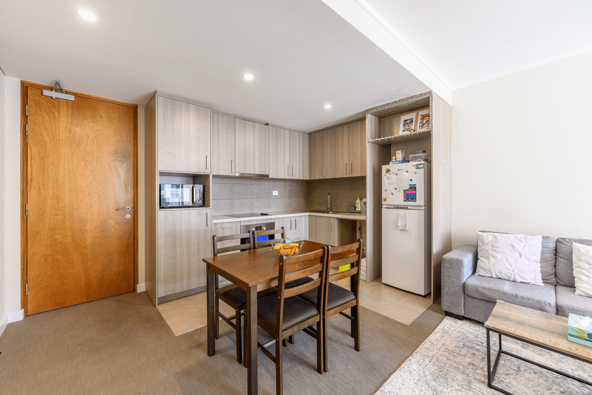 411/18 Cecil Avenue, Cannington, WA 6107