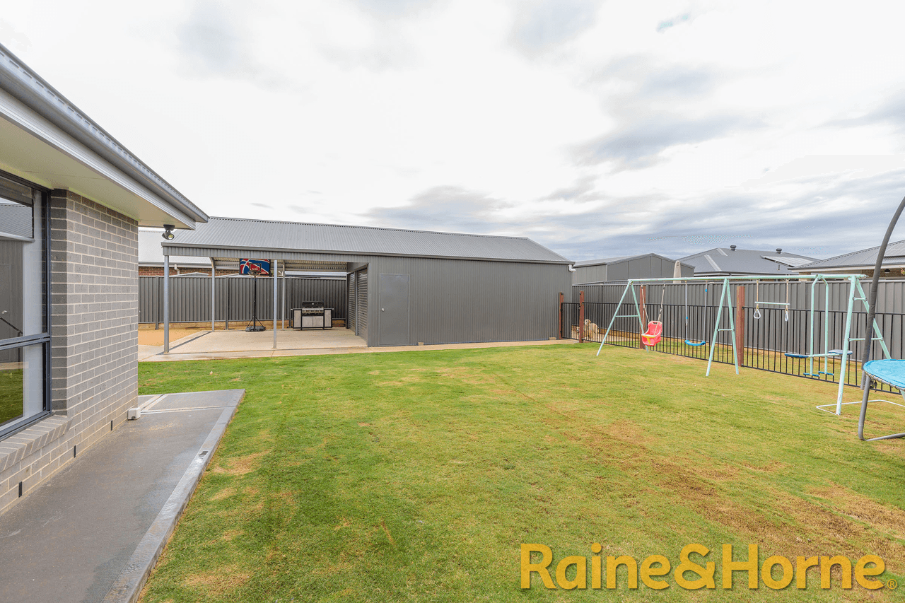 6 Waterway Crescent, DUBBO, NSW 2830