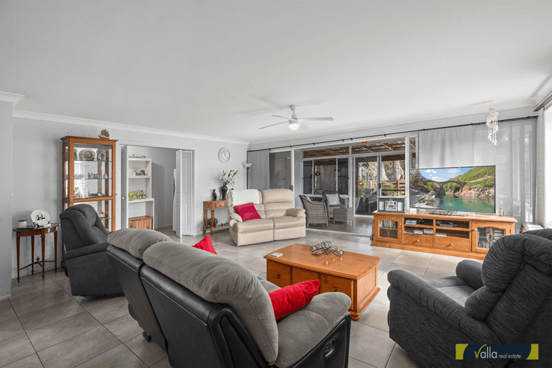 43 Newry Island Drive, URUNGA, NSW 2455