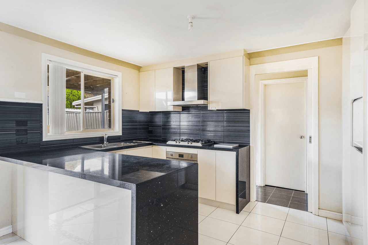 9B Cordelia Crescent, GREEN VALLEY, NSW 2168