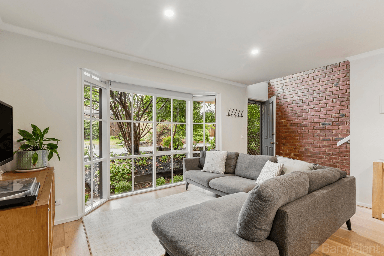 2/12 Sherwood Avenue, Ringwood East, VIC 3135