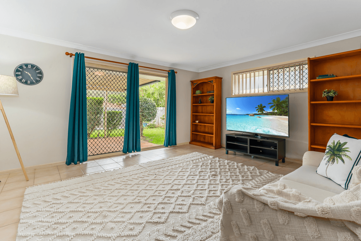 35 Carinyan Drive, BIRKDALE, QLD 4159