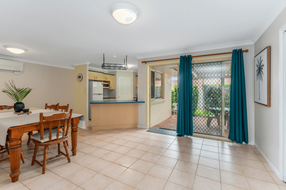 35 Carinyan Drive, BIRKDALE, QLD 4159