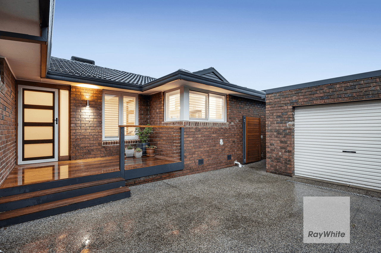 16 Katrina Drive, GLADSTONE PARK, VIC 3043