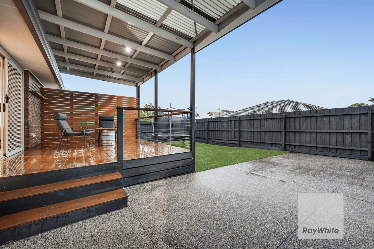 16 Katrina Drive, GLADSTONE PARK, VIC 3043