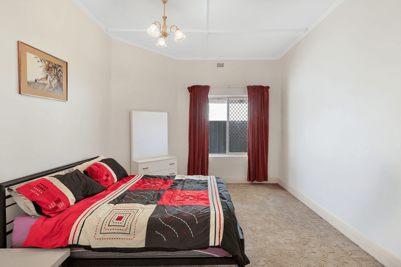 18 Salisbury Crescent, COLONEL LIGHT GARDENS, SA 5041