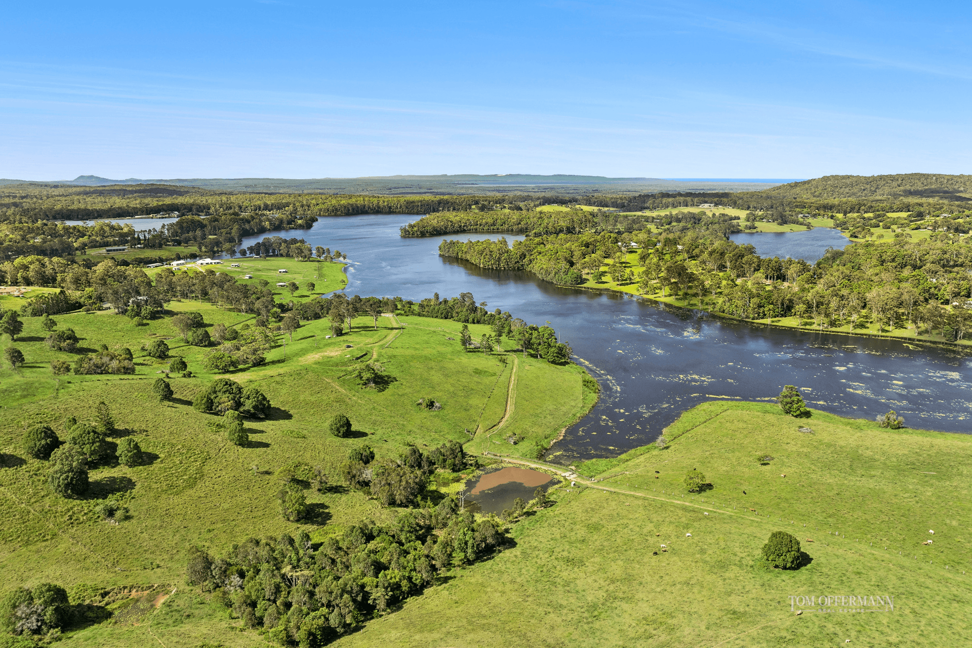 118 Hoy Road, Lake Macdonald, QLD 4563