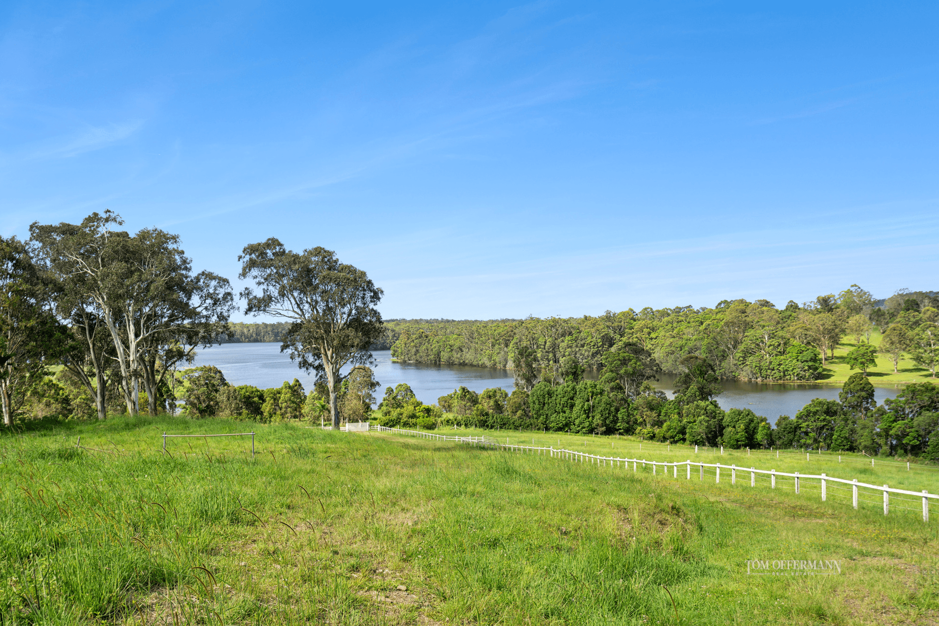 118 Hoy Road, Lake Macdonald, QLD 4563