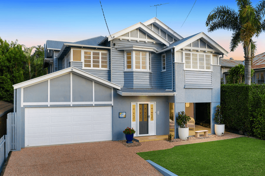 17  Burlington Street, HOLLAND PARK, QLD 4121