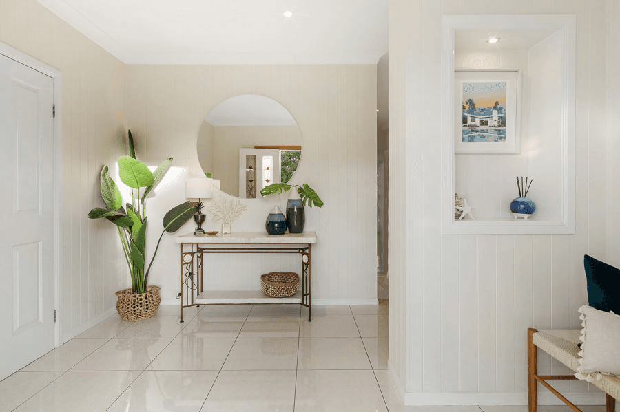 17  Burlington Street, HOLLAND PARK, QLD 4121