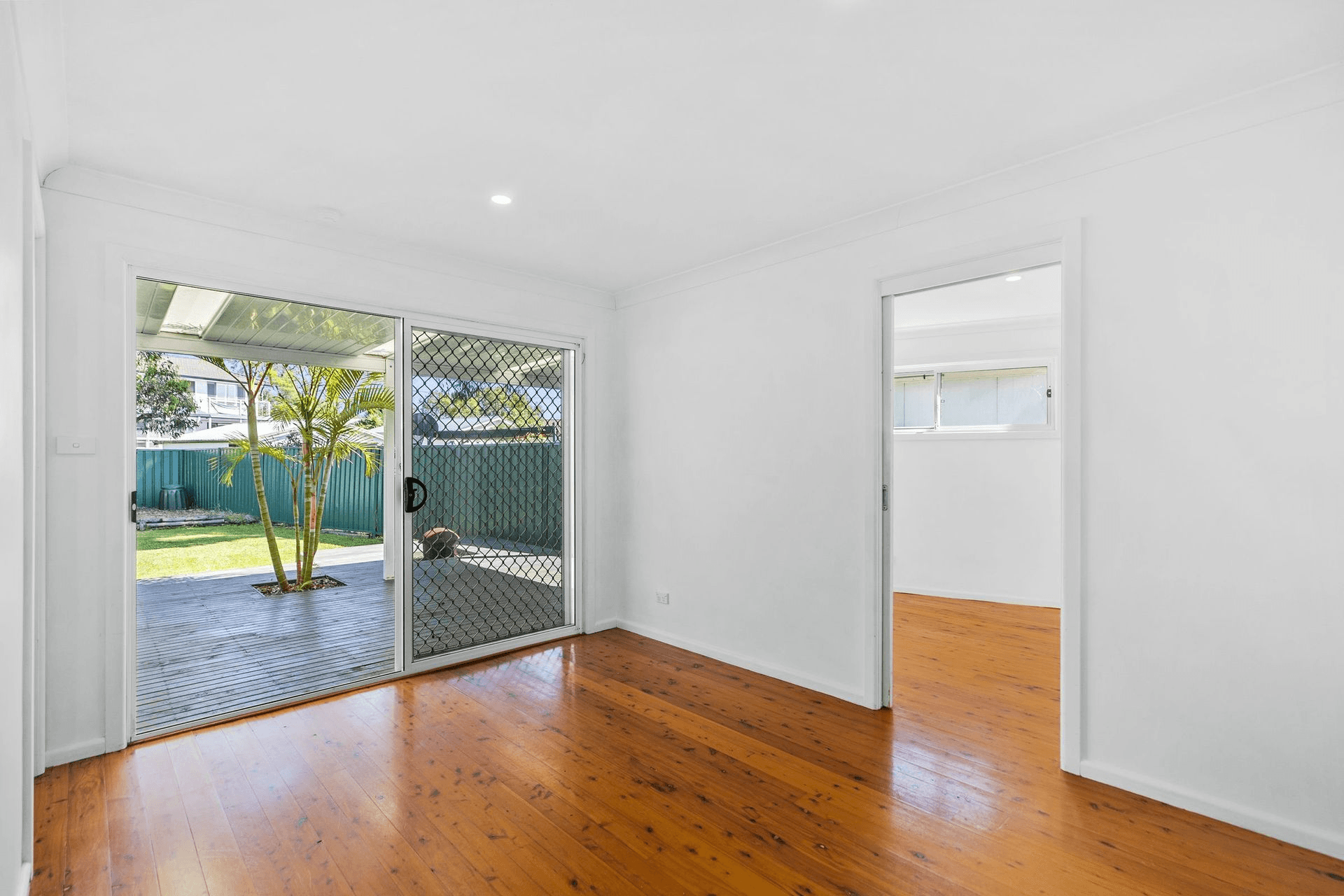 290 Lakedge Avenue, Berkeley Vale, NSW 2261